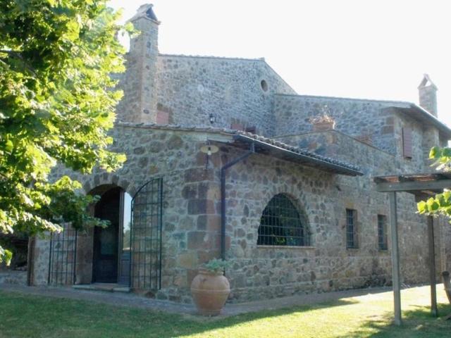 Rustico in vendita a San Lorenzo Nuovo, Lazio