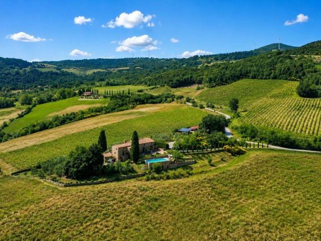 Rustico in vendita a Volterra, Toscana