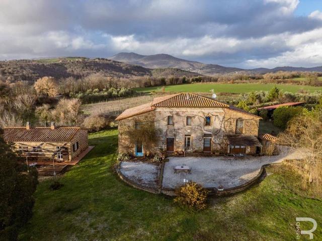 Rustico in vendita a Unione di Comuni Montani Colline del Fiora, Sorano