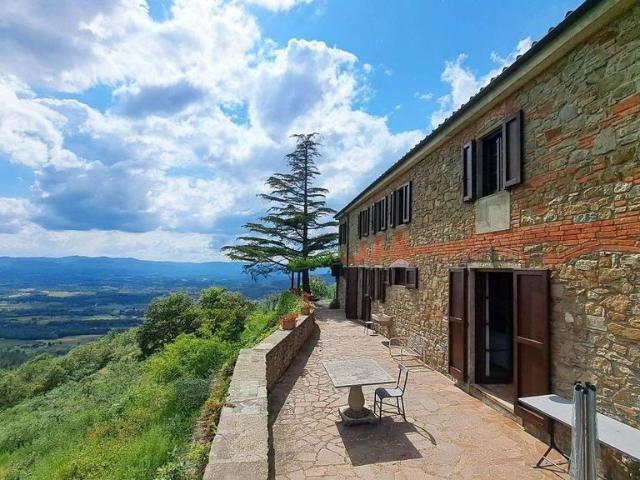 Rustico in vendita a Castiglion Fibocchi, Toscana