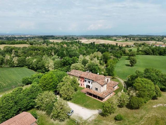 Rustico in vendita a Castellaro Lagusello, Monzambano