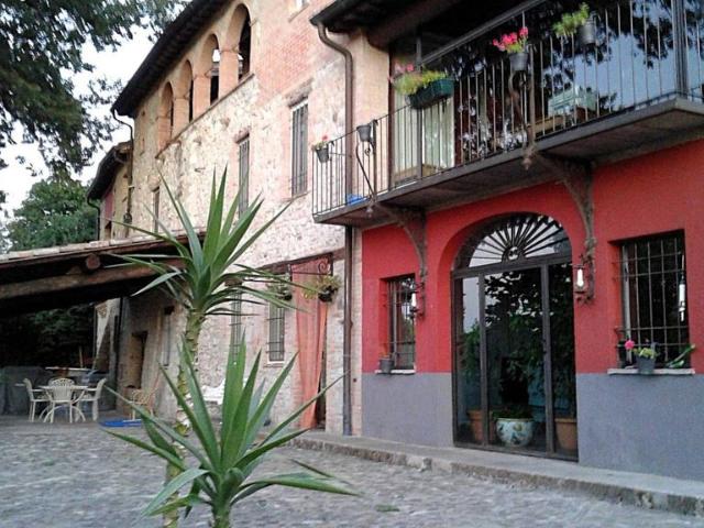 Rustico in vendita a Traversetolo, Reggio Emilia