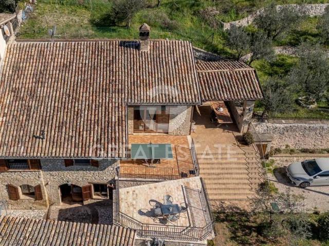 Rustico in vendita a Trevi, Umbria
