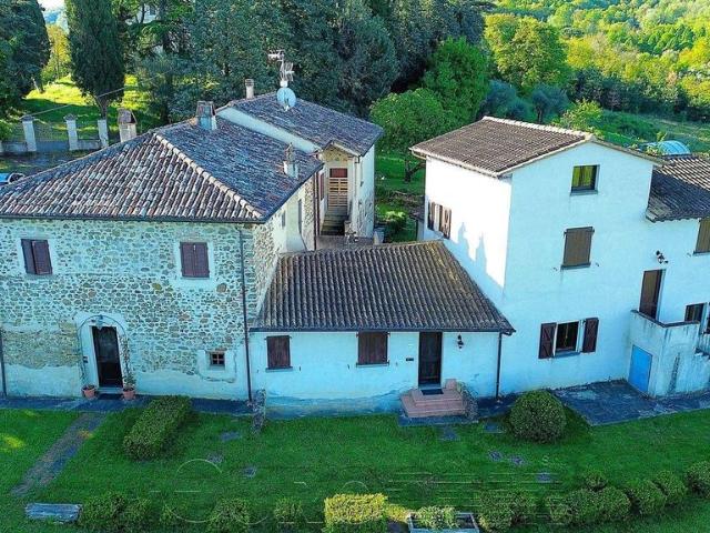 Rustico in vendita a Umbertide, Umbria