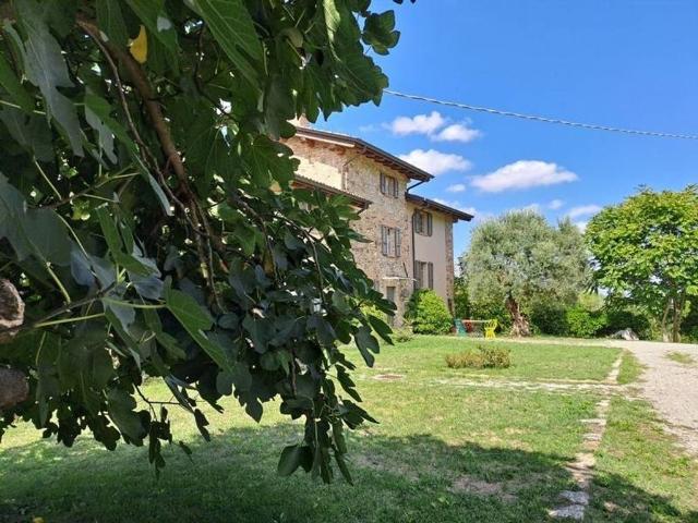 Rustico in vendita a Nibbiano, Reggio Emilia