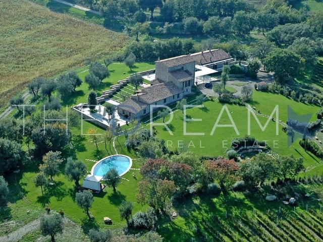 Rustico in vendita a Unione di Comuni Montani Colline del Fiora, Manciano