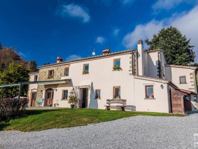 Rustico in vendita a Marliana, Toscana