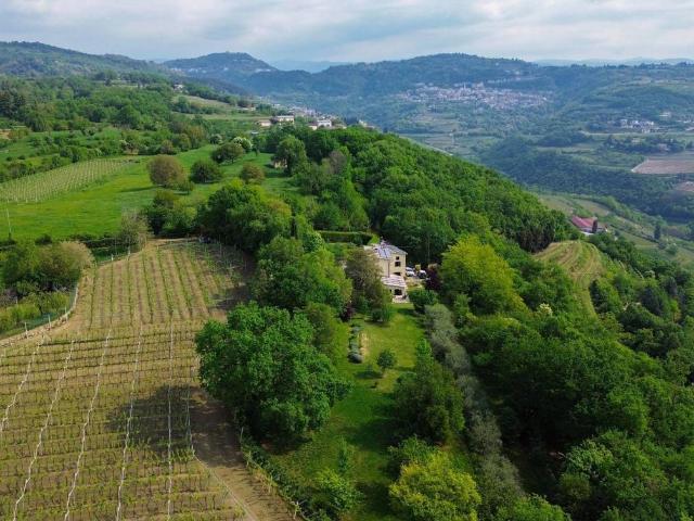 Rustico in vendita a Negrar, Veneto