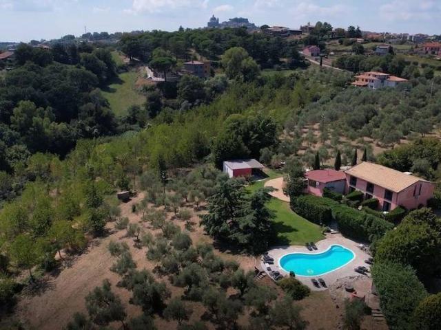 Rustico in vendita a Montefiascone, Lazio