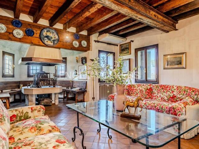 Rustico in vendita a Treviso, Veneto