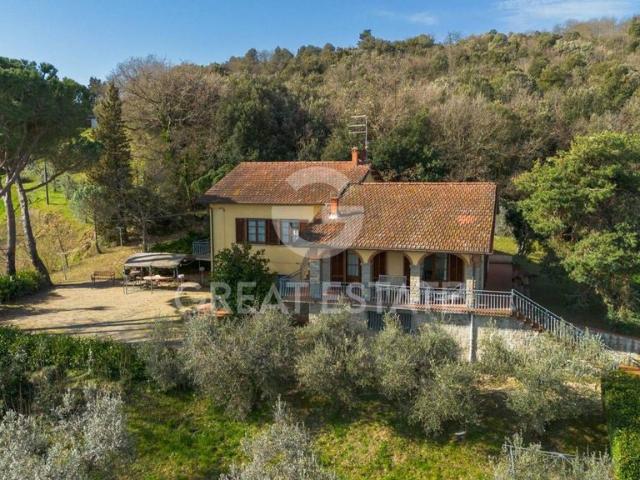 Rustico in vendita a Monte San Savino, Toscana