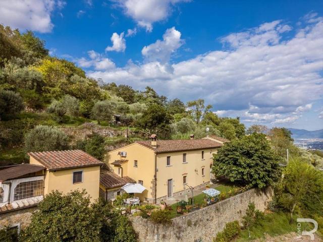 Rustico in vendita a Lamporecchio, Toscana