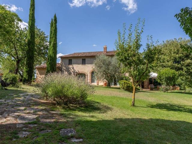 Rustico in vendita a Cetona, Toscana