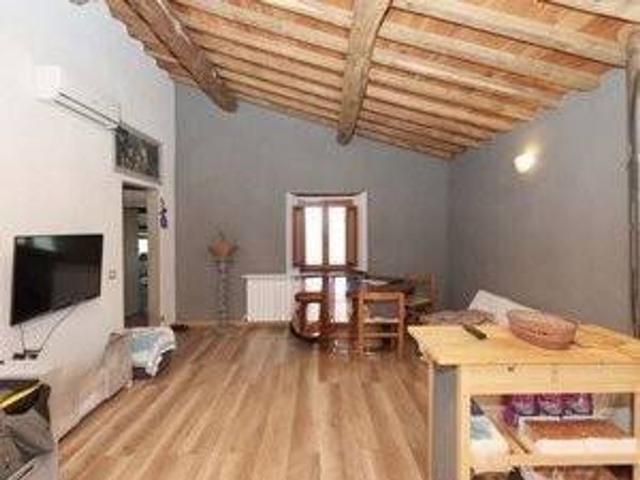 Rustico in vendita a Rata, Londa