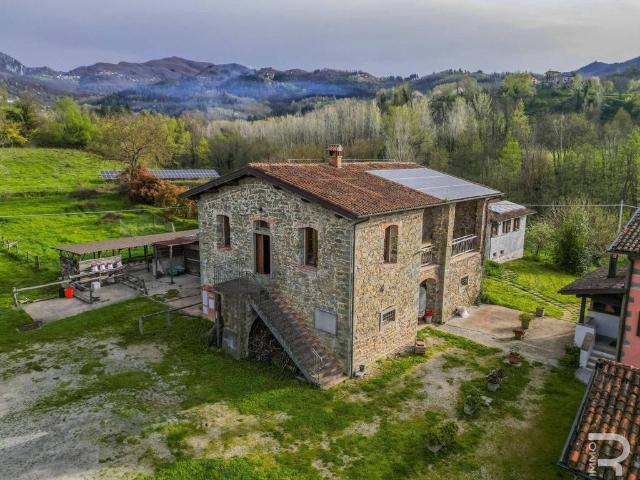 Rustico in vendita a Castiglione di Garfagnana, Lucca