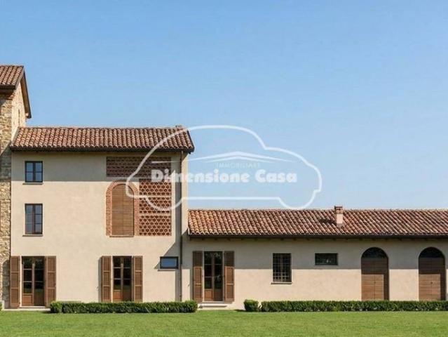 Rustico in vendita a Verciano, Capannori