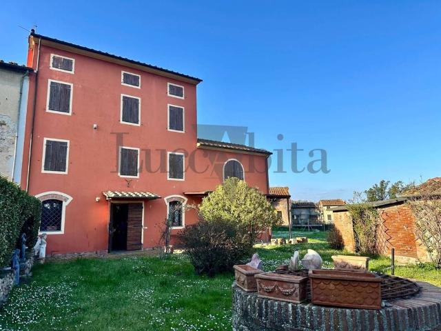 Rustico in vendita a San Ginese di Compito, Capannori