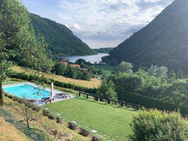 Rustico in vendita a Canzo, Lombardia