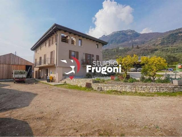 Rustico in vendita a Comunità Montana Parco Alto Garda bresciano, Toscolano Maderno