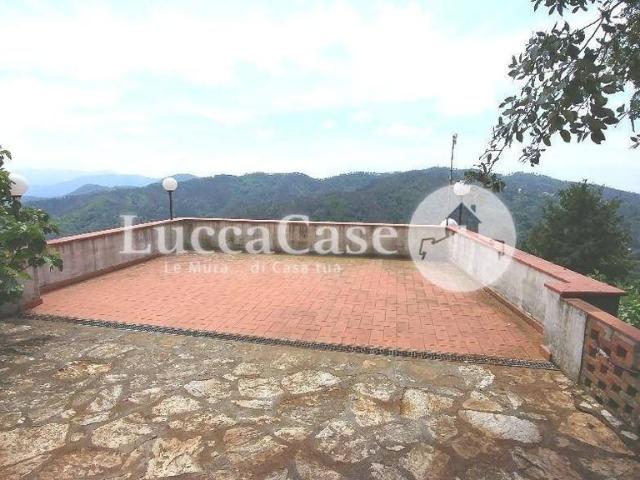 Rustico in vendita a Camaiore, Toscana