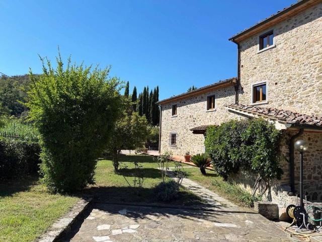 Rustico in vendita a Carmignano, Toscana