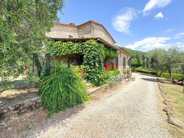 Rustico in vendita a Pistoia, Toscana