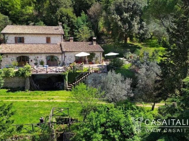 Rustico in vendita a Colpetrazzo