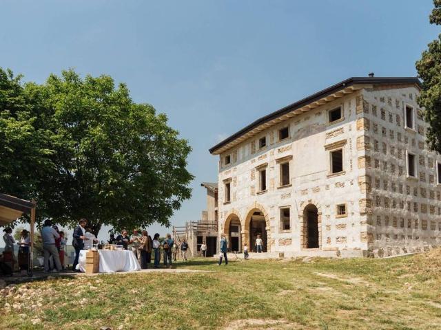 Rustico in vendita a Lavagno, San Martino Buon Albergo