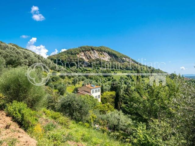 Rustico in vendita a Massarosa, Toscana