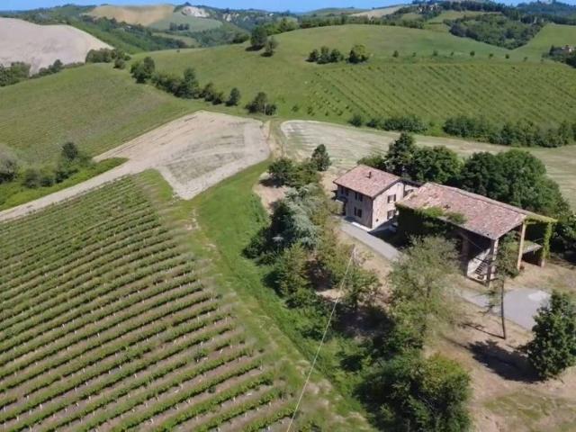 Rustico in vendita a Unione dei comuni Valli del Reno, Lavino e Samoggia, Reggio Emilia