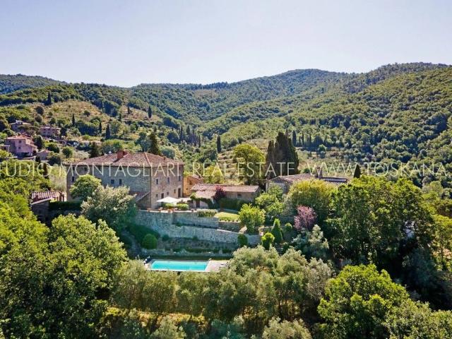 Rustico in vendita a Castiglion Fiorentino, Toscana