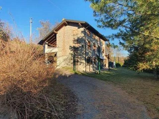 Rustico in vendita a Casa Piermaria, Caminata