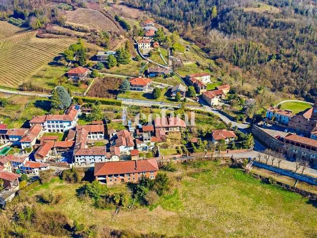 Rustico in vendita a Piemonte, Asti
