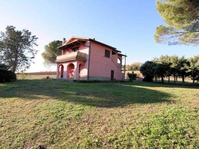 Rustico in vendita a Roccastrada, Toscana