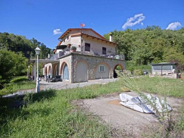 Rustico in vendita a Castelfranco Piandiscò, Toscana