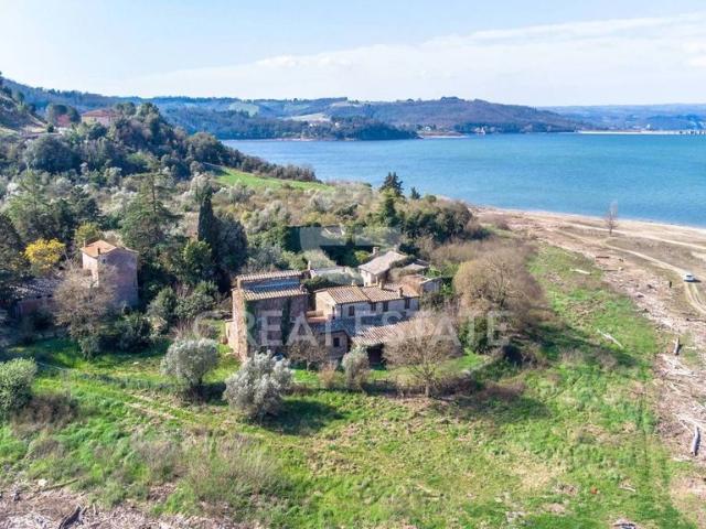 Rustico in vendita a Baschi, Umbria