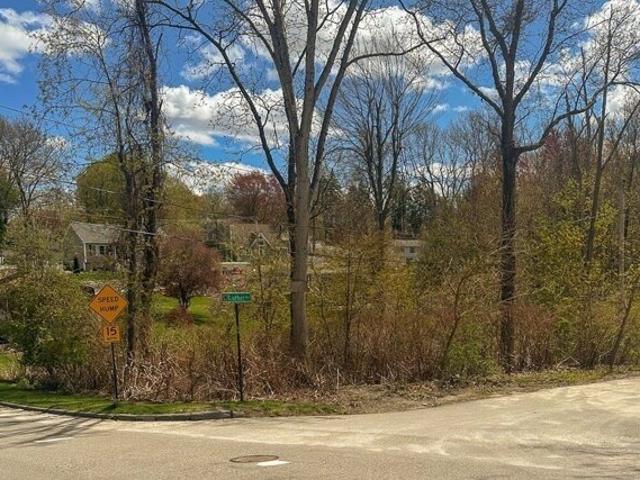 Land for sale in Worcester, Massachusetts