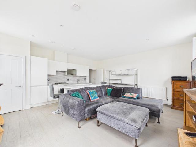 Apartment for rent in Ripley, Guildford