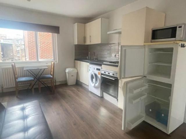 Studio for rent in High Town, Luton