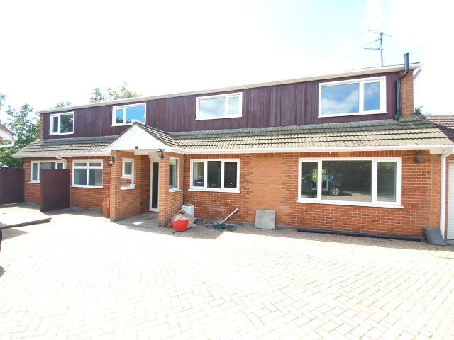 House for rent in Spring Park, Luton