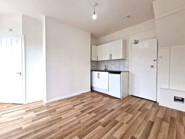 Room for rent in Spring Park, Luton