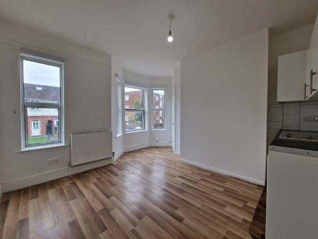 Room for rent in Spring Park, Luton