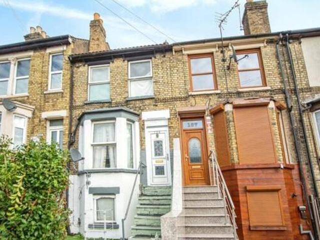 House for sale in Brompton, Chatham