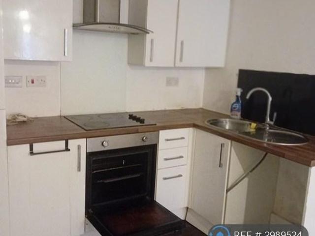 Apartment for rent in Luton, Chatham