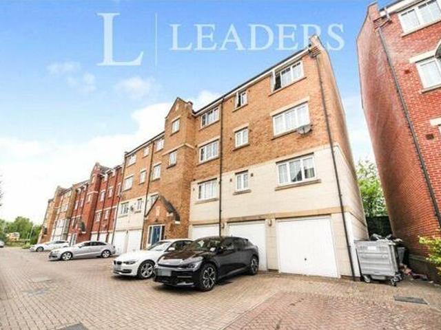 House for sale in Dunstable, Bedfordshire