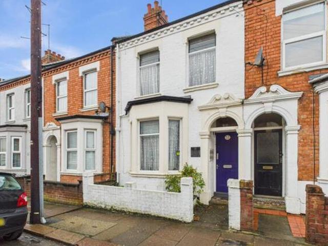 House for sale in Northampton, Northamptonshire