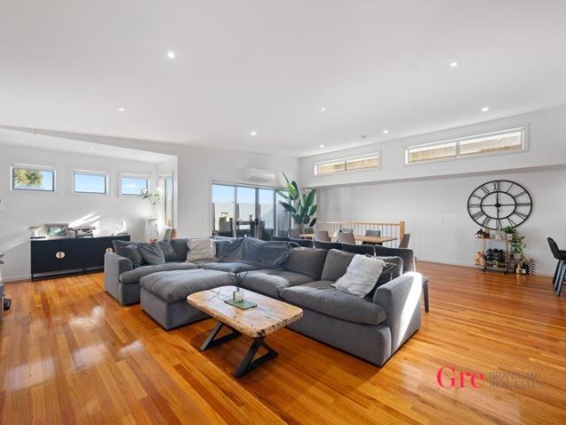 Townhouse for sale in Camerons Creek, Victoria