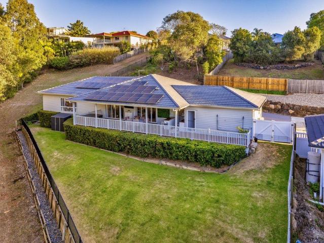 House for sale in Pacific Pines, Gold Coast City