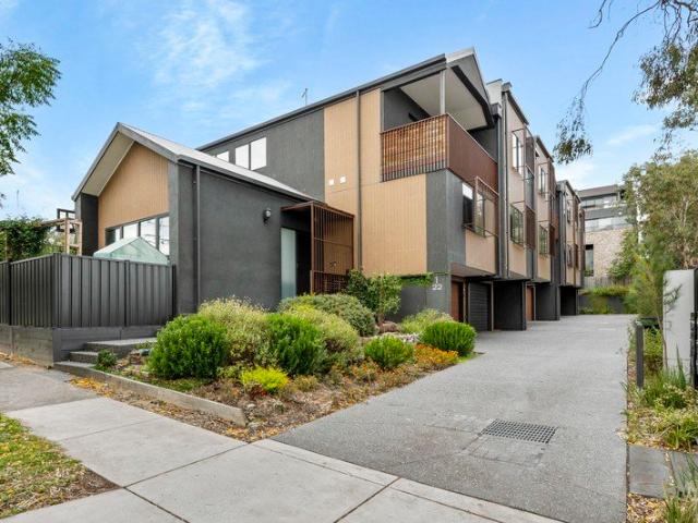Townhouse for sale in Camerons Creek, Victoria