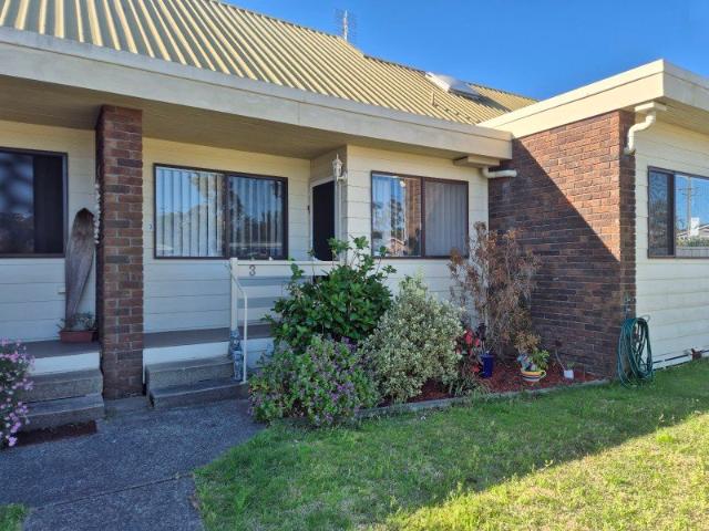 Villa for sale in Sussex Inlet, Shoalhaven City Council